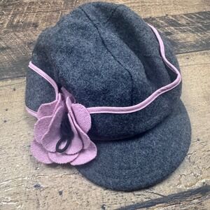 Stormy Kromer Womens Size 7 1/4 Wool Blend Cap Hat Pink Flower Made in USA